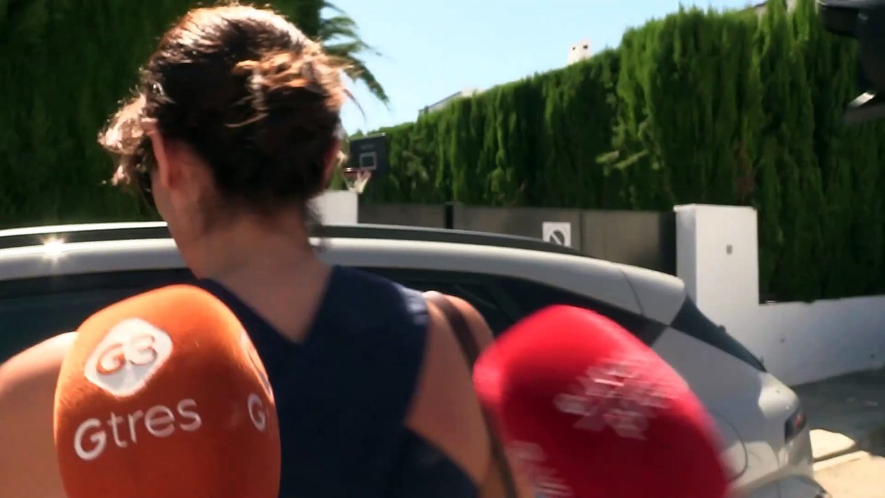 La risa de María José Suárez al ser preguntada por su relación abierta con Álvaro Muñoz Escassi