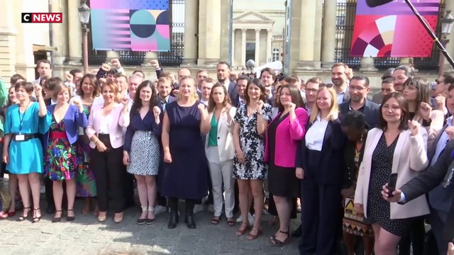 Les députés de gauche font leur rentrée à l’Assemblée nationale