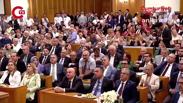 Özgür Özel Başka yol yok diyerek meydan okudu: Ya zam olacak geçim olacak ya da seçim olacak