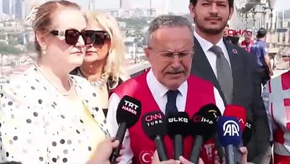 İstanbul'un köprülerine dev Türk bayrağı asıldı