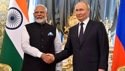 Hindistan Başbakanı Modi, Rusya Devlet Başkanı Putin ile Moskova’da bir araya geldi