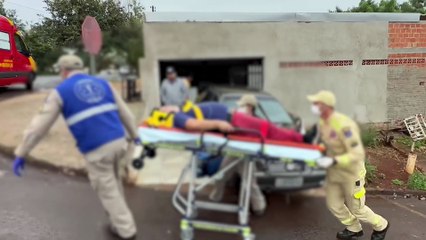 Mulher cai da escada e fica ferida no  Floresta