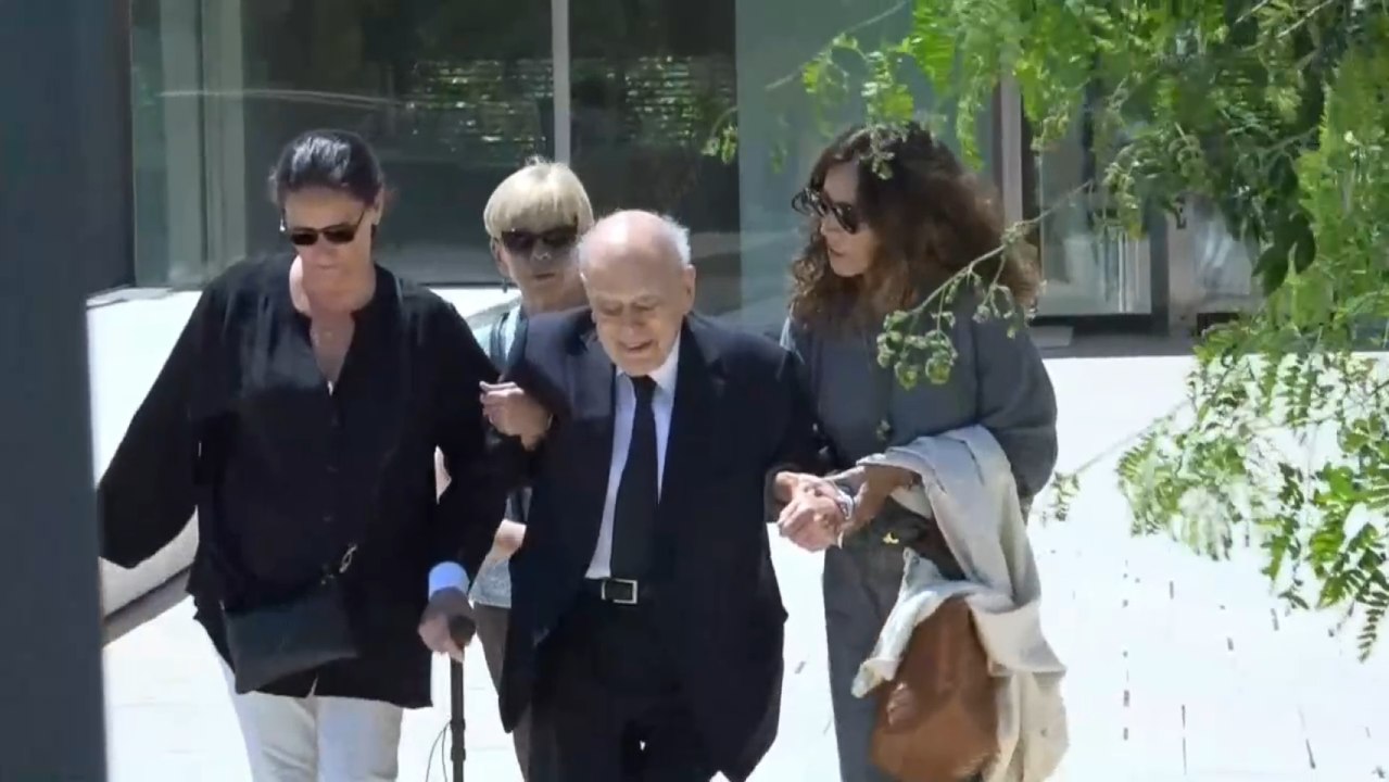 Jordi Pujol acude al tanatorio donde está la capilla ardiente de su esposa, Marta Ferrusola