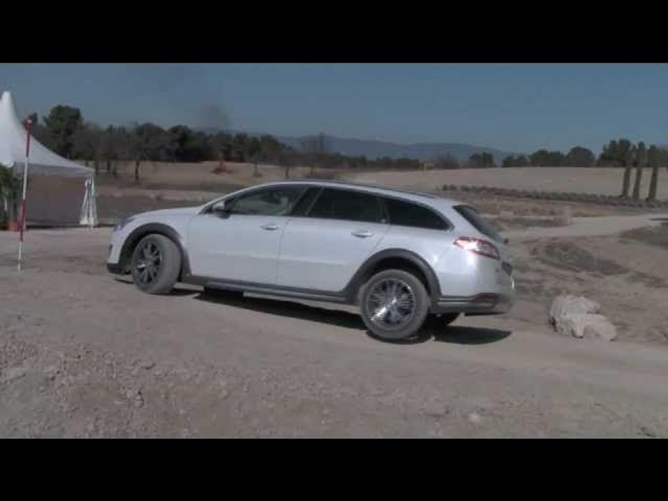 Peugeot 508 RXH. Bloqueo de las ruedas.mov