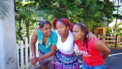 FIFI, CAiMENCiTA Y ELiGiO JUEGAN PELOTA - Nany Flow