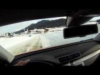 Volkswagen Passat Alltrack. Frenada y curva sobre nieve sin remolque.