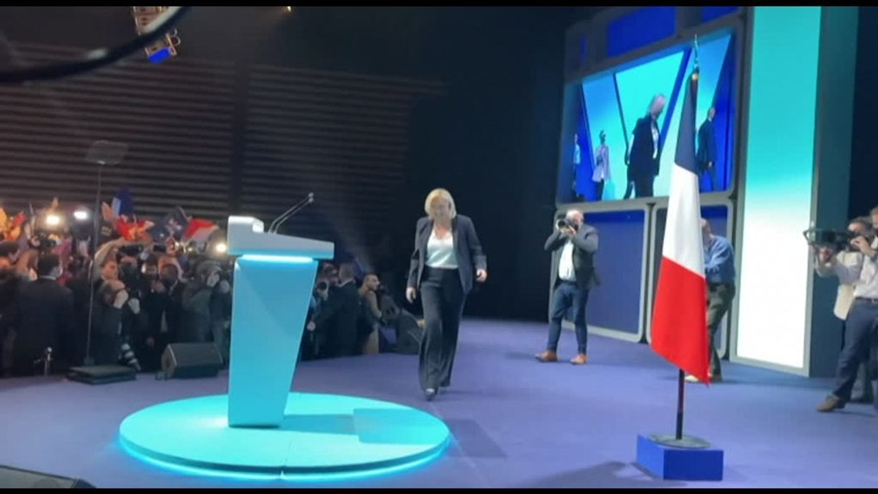 Francia, la Procura apre un' inchiesta su Marine Le Pen