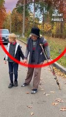 Ce mari réalise un geste précieux pour une grand-mère malgré l’opposition de sa femme
