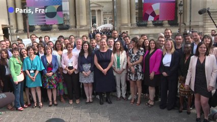 Législatives: la gauche débarque à l'Assemblée et veut gouverner