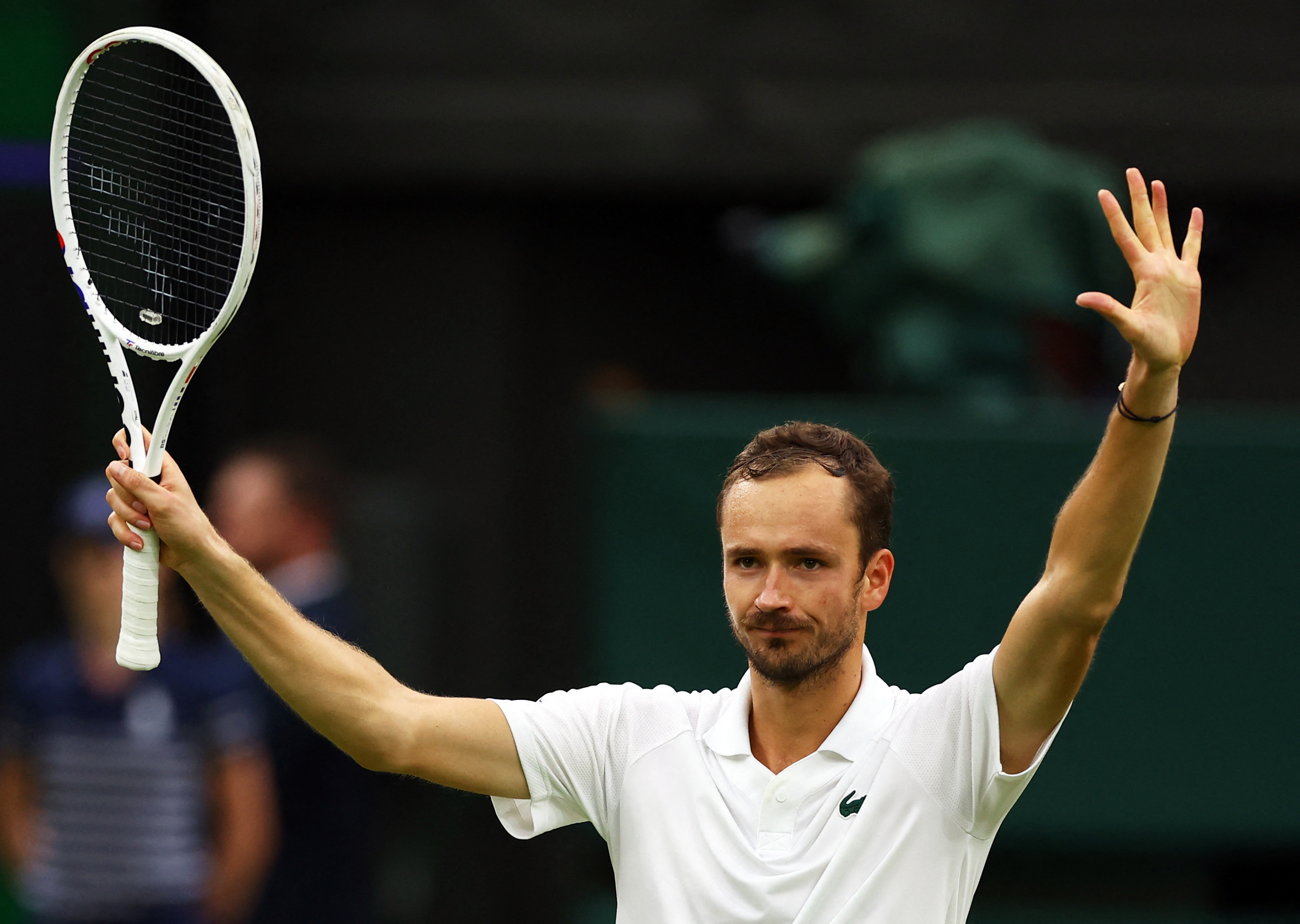Wimbledon : Dans un duel monumental, Medvedev vient à bout de Sinner pour retourner en demi-finale
