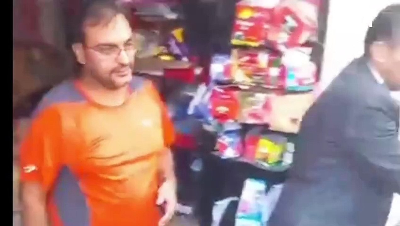 جولة مفاجئة لمحافظ الدقهلية  بمدينة المنصورة تفقد خلالها مدى توافر السلع لدى بقالى التموين