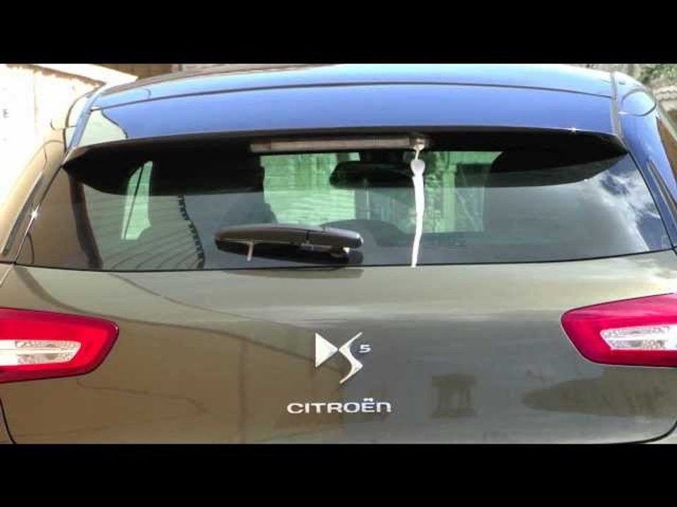 Citroën DS5. Limpia luneta. Superficie de barrido, surtidor de agua y vista interior