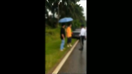 悲剧！轿车与货车相撞导致2死2伤，事故令人震惊🚗🚚