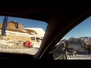 Mercedes-Benz Experiencia 4MATIC Cursos de conducción sobre nieve y hielo. Ejercicio1