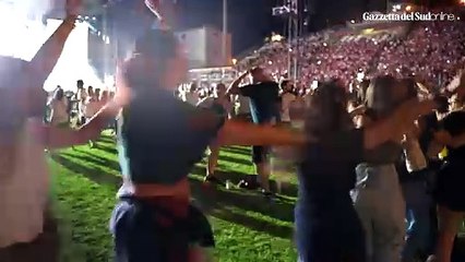 Messina "tiene il tempo", attimi di inconsapevole spensieratezza per Max Pezzali