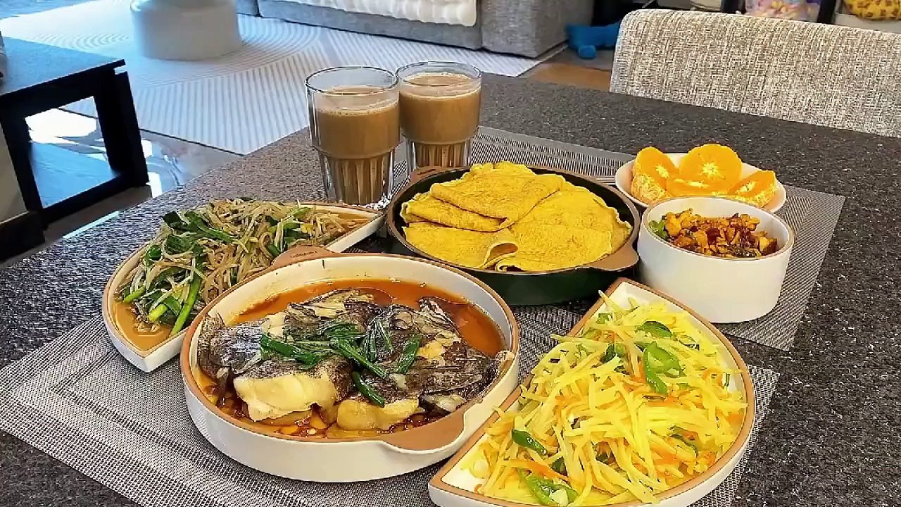 Whole-wheat egg burritos and steamed fish heads recipe