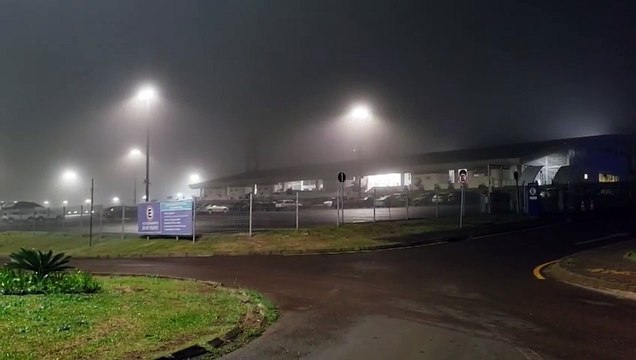 Neblina intensa paralisa voos e deixa passageiros em terra em Cascavel