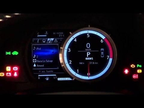 Lexus IS 300h. Modelo 2013. Cuadro de instrumentos