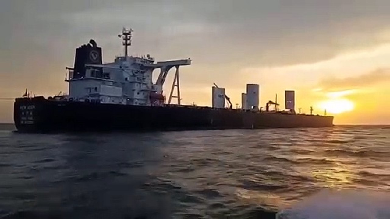 Ecopetrol exportó 2 millones de barriles de crudo en un barco híbrido