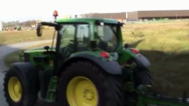 John Deere : des projets de tracteurs autonomes et des robots