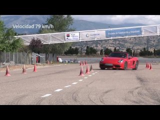 Porsche 718 Boxster S 2016. Maniobra de esquiva (moose test) y eslalon | km77.com
