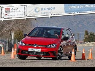 Volkswagen Golf GTI ClubSport 2013 - Maniobra de esquiva (moose test) y eslalon | km77.com