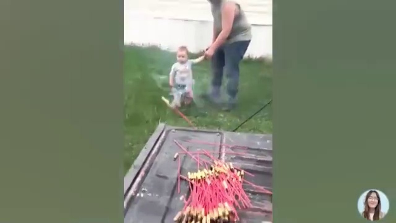 Funny_Baby_Explore_The_World_-_Baby_Outdoor_Video