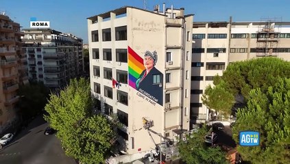 Roma, terminato il murale dedicato a Michela Murgia: «Ricordatemi come vi pare»