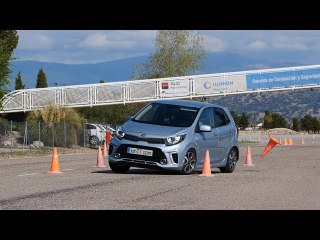 KIA Picanto 2017 - Maniobra de esquiva (moose test) y eslalon | km77.com