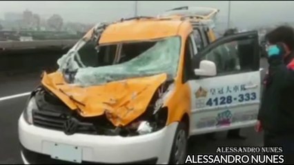 TRANSASIA 235 - O PILOTO DESLIGOU O MOTOR ERRADO