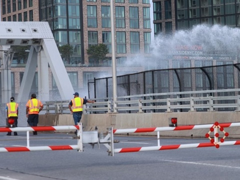 Hitzewelle in New York legt Brücke lahm