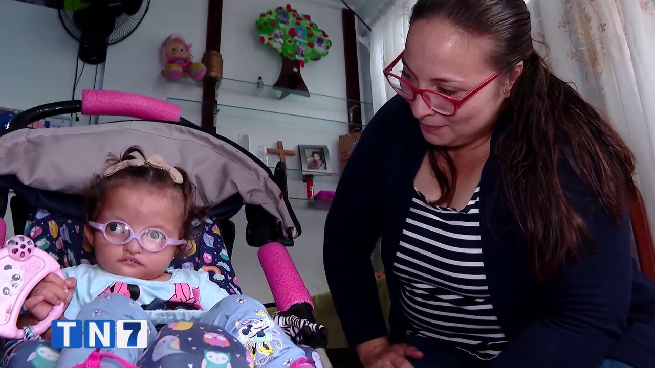 tn7-niña-con-enfermedad-genetica-urge-una-silla-de-ruedas-120724