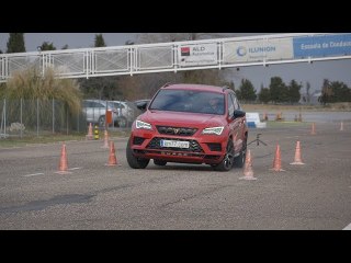 CUPRA Ateca 2018 - Maniobra de esquiva (moose test) y eslalon | km77.com