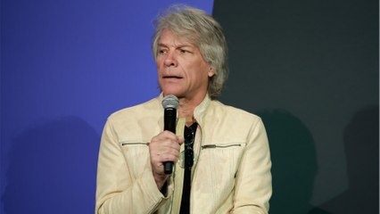 GALA VIDEO - Jon Bon Jovi en deuil : sa mère est morte à l’âge de 83 ans