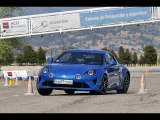 Alpine A110 2018 - Maniobra de esquiva (moose test) y eslalon | km77.com