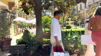 RODEO DRIVE (BEVERLY HILLS) THE HOTTEST PLACE TO SEE AND BE SEEN!