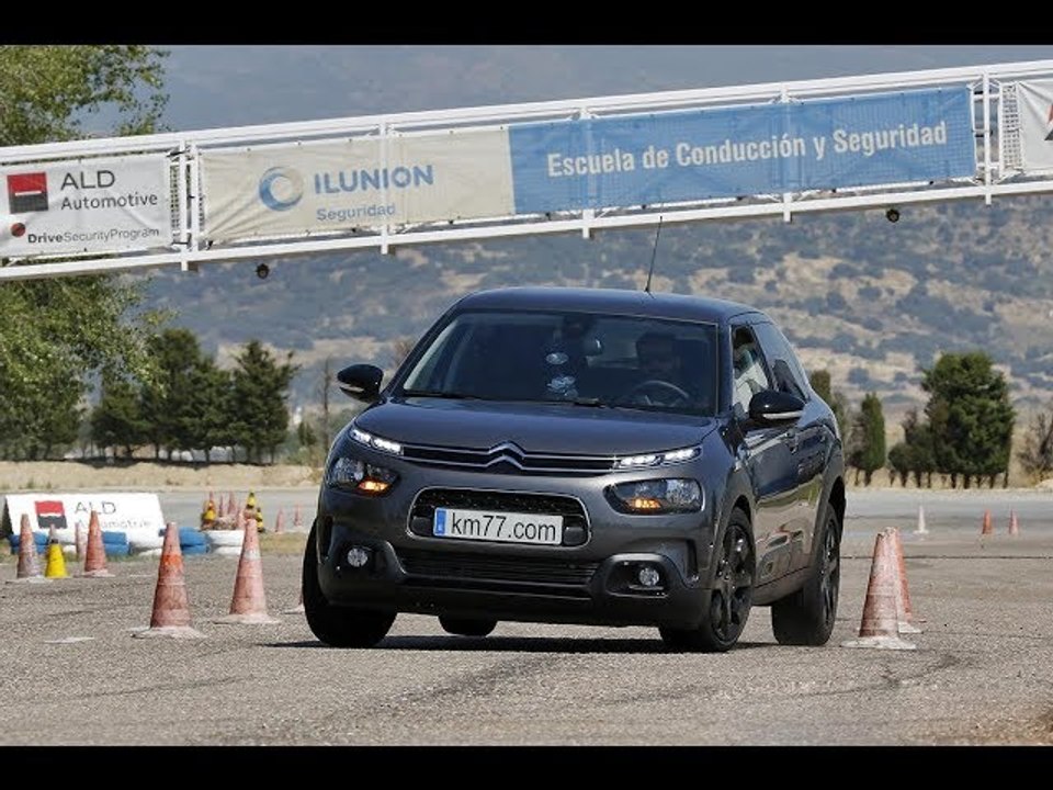 Citroën C4 Cactus  2018 - Maniobra de esquiva (moose test) y eslalon | km77.com