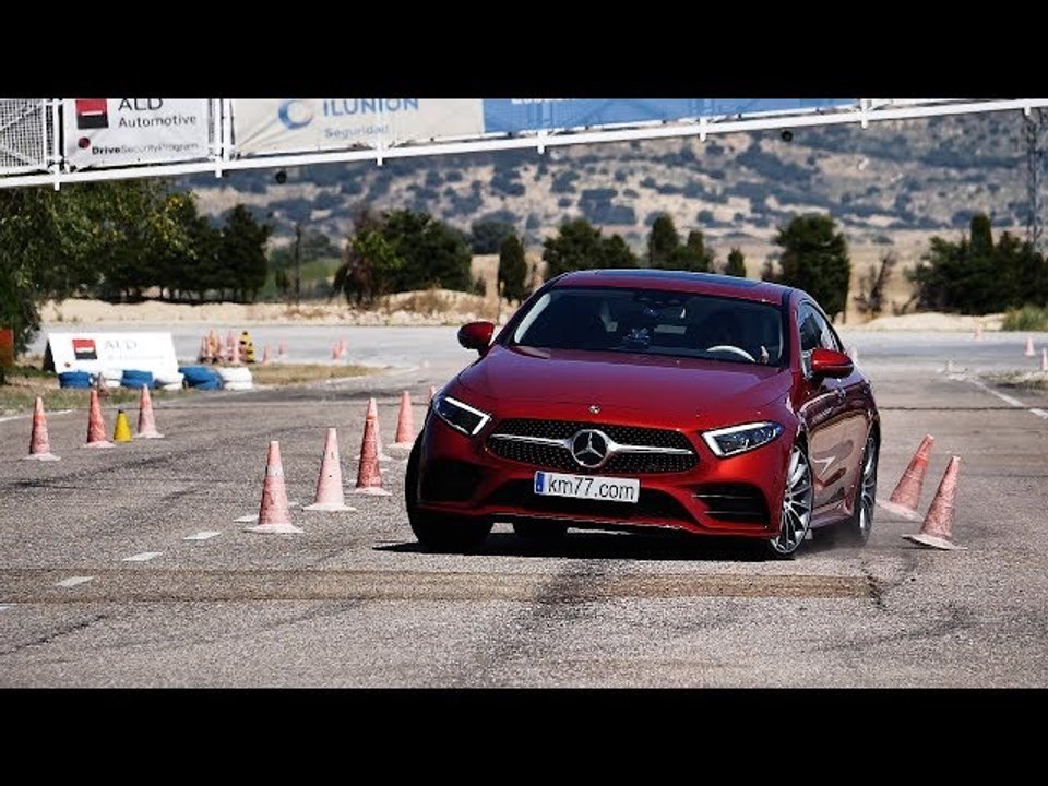 Mercedes-Benz CLS Coupé 2018 - Maniobra de esquiva (moose test) y eslalon | km77.com