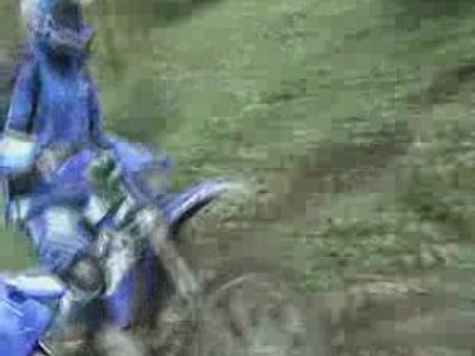 enduro Kevin pouri le camescop