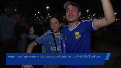 Скачать видео: Argentina fans revel in reaching another final