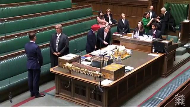 Moment new Doncaster MP Lee Pitcher is sworn in at Westminster