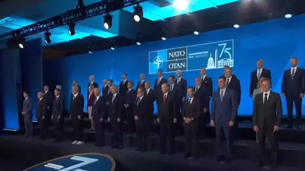 Cumhurbaşkanı Erdoğan, NATO Aile Fotoğrafı çekimine katıldı