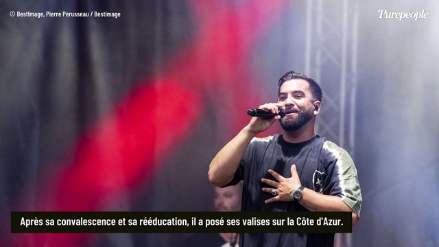Kendji Girac rayonnant pour son anniversaire qu'il a célébré avec sa meute , qui étaient les proches présents ?
