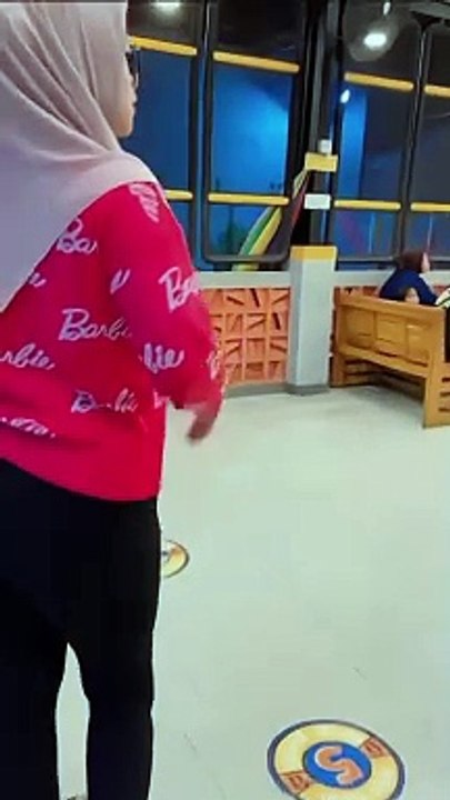 jalan jalan tanpa ayang