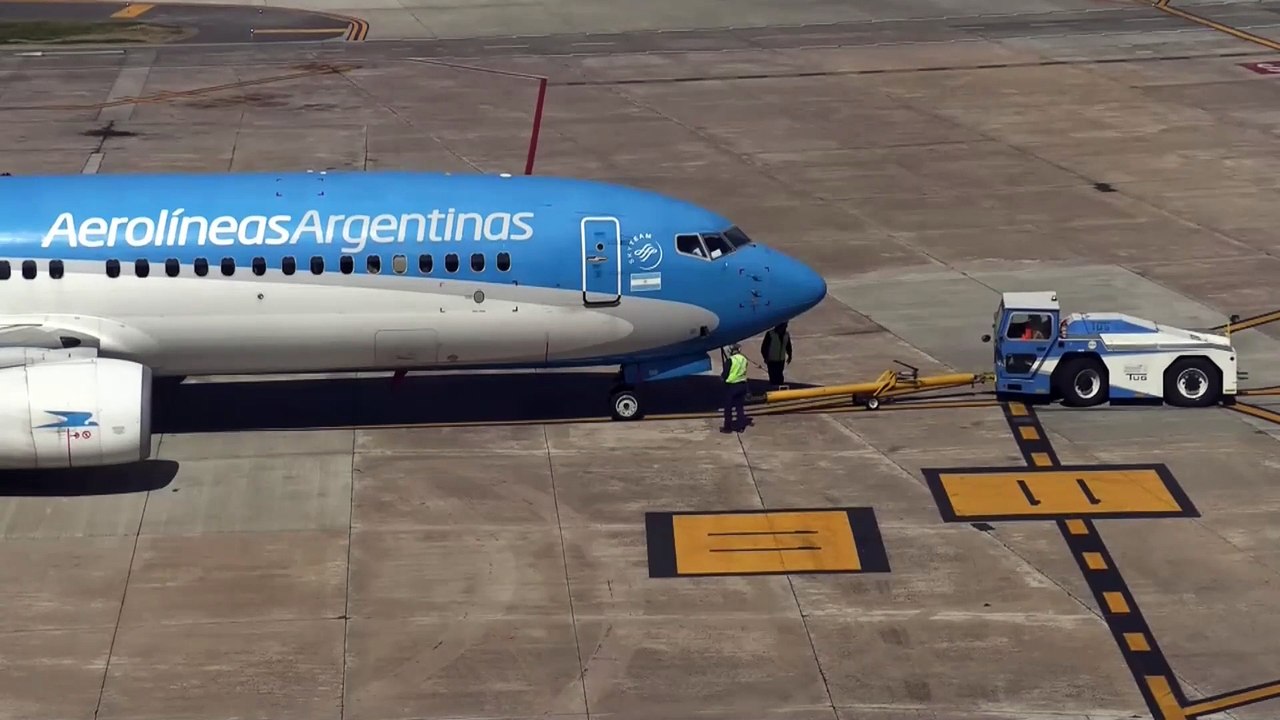 El Gobierno Milei oficializa su nueva política de 'cielos abiertos' en Argentina