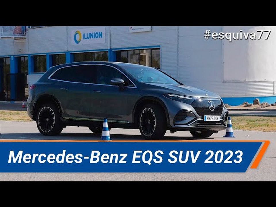 Mercedes-Benz EQS SUV 2023 - Maniobra de esquiva (moose test) y eslalon | km77.com