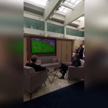 İngiltere Başbakanı Keir Starmer, Ülkesinin Kullanacağı Penaltıyı İzlemek İçin NATO Toplantısından Çıktı