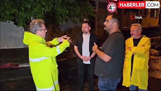 Başkan Tetik, su baskını olan mahallelerde incelemelerde bulundu