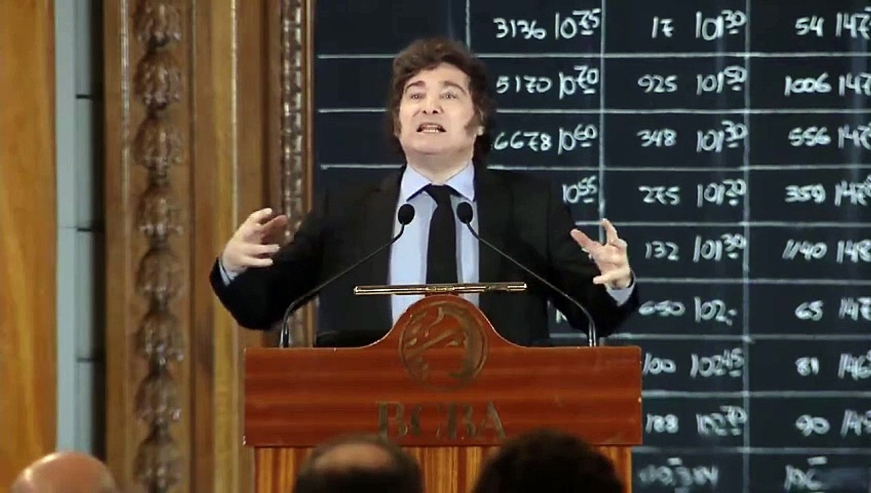 Javier Milei criticó a quienes creen que la inflación surge de "la puja distributiva porque es la exaltación de ser un bruto"