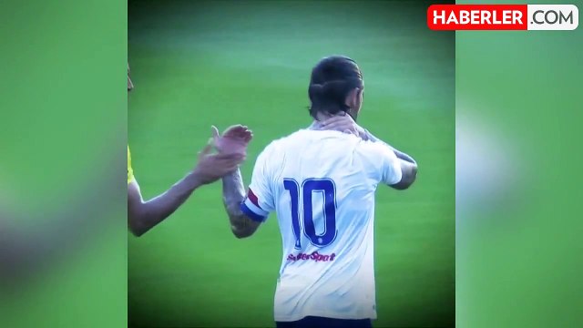 Fenerbahçe'nin hazırlık maçında ortalık bir anda karıştı! İki futbolcu, boğaz boğaza kavga etti